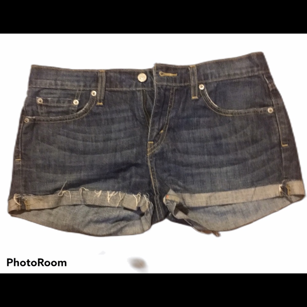 NWOT Levi’s 513 Boyfriend Shorts